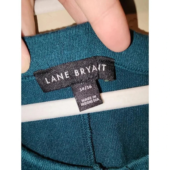 Lane Bryant Women's 14/16 Green button-down knit tunic top - Picture 3 of 3